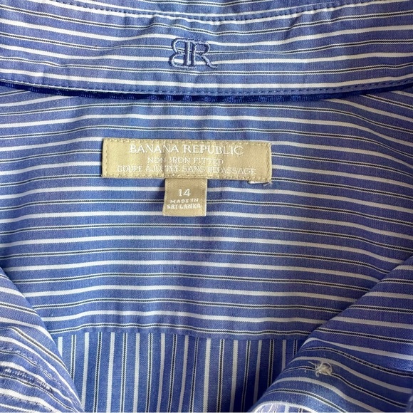 Women’s Banana Republic Blue/White Striped Non-Iron Fitted Shirt, Size 14 - Picture 3 of 6